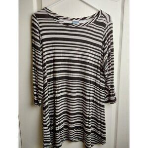 Meri‎ Skye gray and black stiped asymmetrical bottom shirt, size 0X